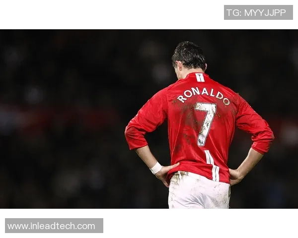 足球明星穆巴贝：从天才少年到全球瞩目的足球巨星之路