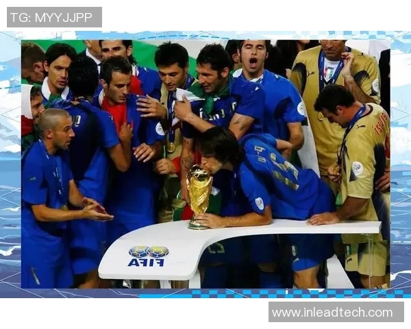 怀念法国足球传奇人物的辉煌生涯与永恒影响